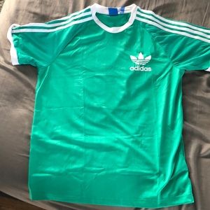 Adidas tee
